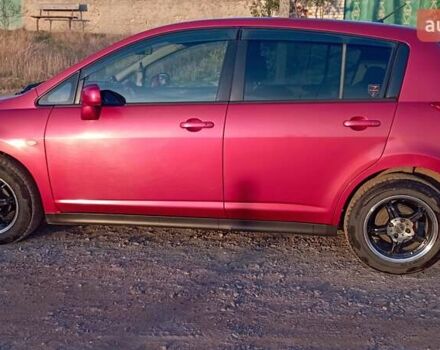 Красный Ниссан Тиида, объемом двигателя 1.5 л и пробегом 59 тыс. км за 7500 $, фото 3 на Automoto.ua