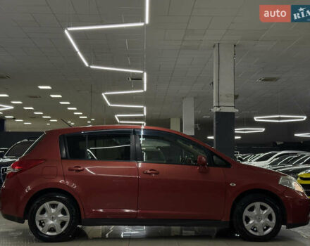 Красный Ниссан Тиида, объемом двигателя 1.5 л и пробегом 68 тыс. км за 7599 $, фото 6 на Automoto.ua
