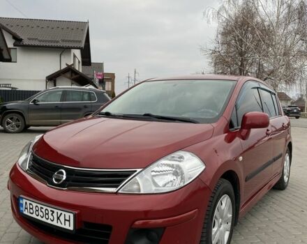 Красный Ниссан Тиида, объемом двигателя 1.6 л и пробегом 59 тыс. км за 9900 $, фото 1 на Automoto.ua