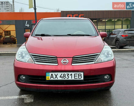 Красный Ниссан Тиида, объемом двигателя 1.6 л и пробегом 118 тыс. км за 5850 $, фото 1 на Automoto.ua