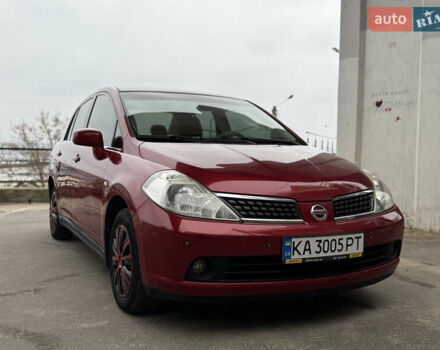 Красный Ниссан Тиида, объемом двигателя 1.6 л и пробегом 227 тыс. км за 5900 $, фото 4 на Automoto.ua