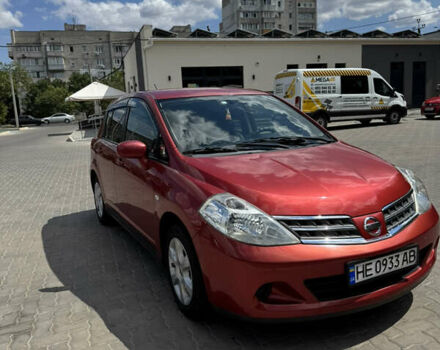 Красный Ниссан Тиида, объемом двигателя 1.6 л и пробегом 67 тыс. км за 7200 $, фото 2 на Automoto.ua