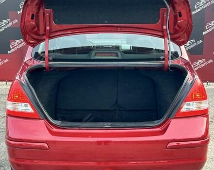 Красный Ниссан Тиида, объемом двигателя 1.6 л и пробегом 155 тыс. км за 6800 $, фото 9 на Automoto.ua
