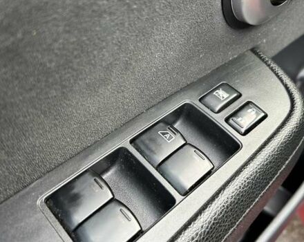 Красный Ниссан Тиида, объемом двигателя 1.6 л и пробегом 155 тыс. км за 6800 $, фото 17 на Automoto.ua