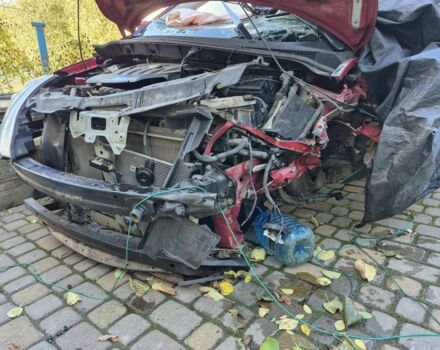 Красный Ниссан Тиида, объемом двигателя 1.6 л и пробегом 94 тыс. км за 3500 $, фото 7 на Automoto.ua