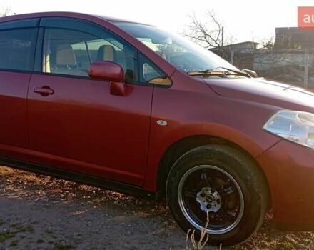 Красный Ниссан Тиида, объемом двигателя 1.5 л и пробегом 59 тыс. км за 7500 $, фото 1 на Automoto.ua