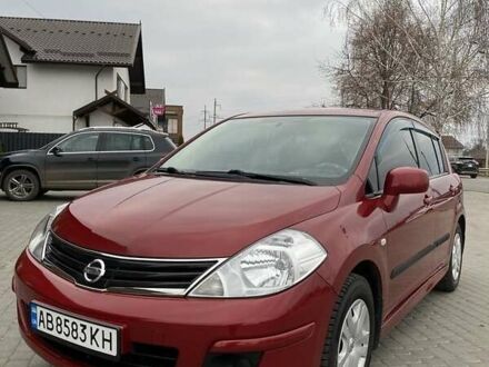 Красный Ниссан Тиида, объемом двигателя 1.6 л и пробегом 59 тыс. км за 9900 $, фото 1 на Automoto.ua
