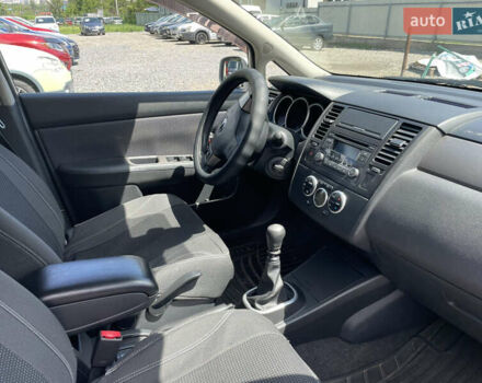 Ниссан Тиида, объемом двигателя 1.8 л и пробегом 216 тыс. км за 4800 $, фото 4 на Automoto.ua