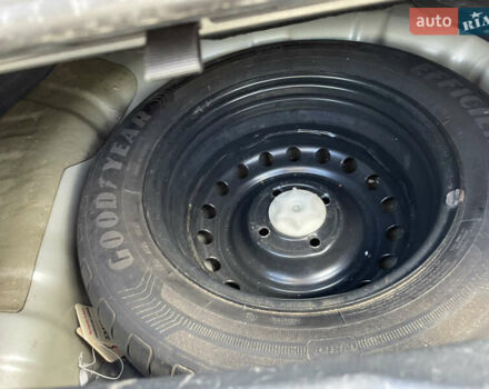 Ниссан Тиида, объемом двигателя 1.8 л и пробегом 216 тыс. км за 4800 $, фото 6 на Automoto.ua