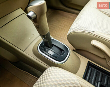 Ниссан Тиида, объемом двигателя 1.5 л и пробегом 80 тыс. км за 7316 $, фото 15 на Automoto.ua