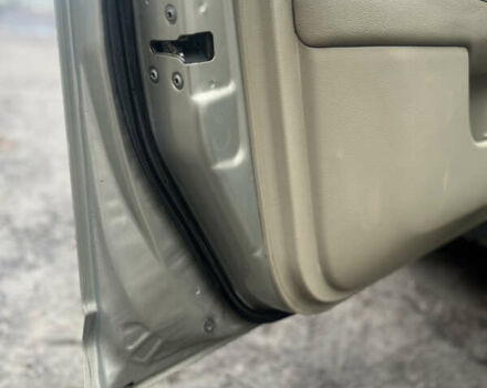 Желтый Ниссан Тиида, объемом двигателя 1.6 л и пробегом 204 тыс. км за 4300 $, фото 7 на Automoto.ua