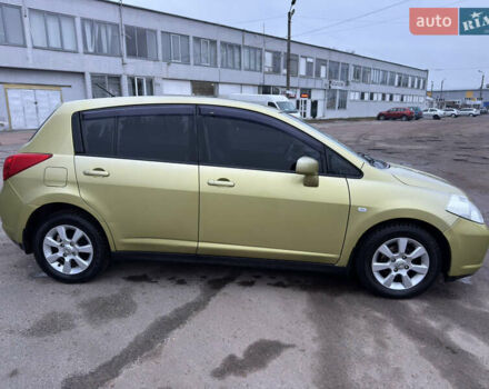 Желтый Ниссан Тиида, объемом двигателя 1.6 л и пробегом 171 тыс. км за 5799 $, фото 1 на Automoto.ua