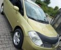 Желтый Ниссан Тиида, объемом двигателя 1.6 л и пробегом 180 тыс. км за 5500 $, фото 1 на Automoto.ua