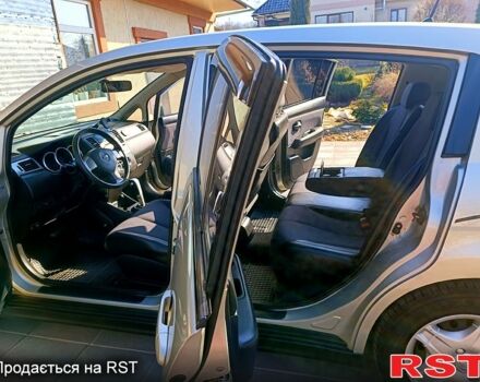 Желтый Ниссан Тиида, объемом двигателя 1.6 л и пробегом 192 тыс. км за 6100 $, фото 3 на Automoto.ua