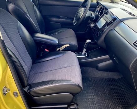 Желтый Ниссан Тиида, объемом двигателя 1.6 л и пробегом 155 тыс. км за 4799 $, фото 7 на Automoto.ua