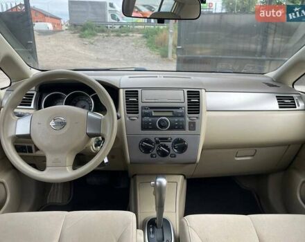 Желтый Ниссан Тиида, объемом двигателя 1.6 л и пробегом 100 тыс. км за 6990 $, фото 12 на Automoto.ua