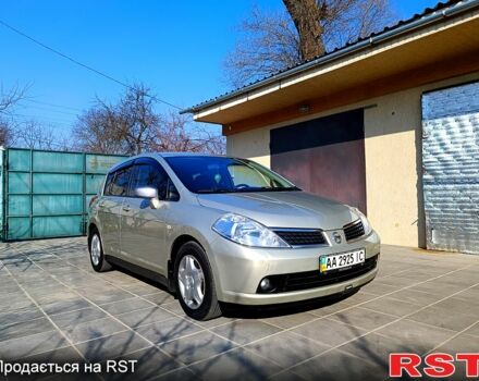Желтый Ниссан Тиида, объемом двигателя 1.6 л и пробегом 192 тыс. км за 6100 $, фото 5 на Automoto.ua