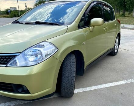 Желтый Ниссан Тиида, объемом двигателя 1.6 л и пробегом 155 тыс. км за 4799 $, фото 1 на Automoto.ua