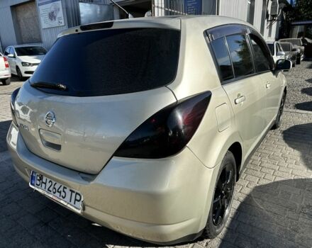 Сірий Ніссан Тііда, об'ємом двигуна 1.8 л та пробігом 200 тис. км за 5500 $, фото 3 на Automoto.ua