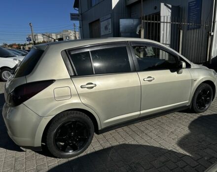 Сірий Ніссан Тііда, об'ємом двигуна 1.8 л та пробігом 200 тис. км за 5500 $, фото 5 на Automoto.ua