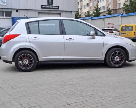 Серый Ниссан Тиида, объемом двигателя 1.6 л и пробегом 182 тыс. км за 6140 $, фото 3 на Automoto.ua