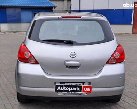 Серый Ниссан Тиида, объемом двигателя 1.6 л и пробегом 182 тыс. км за 6140 $, фото 5 на Automoto.ua