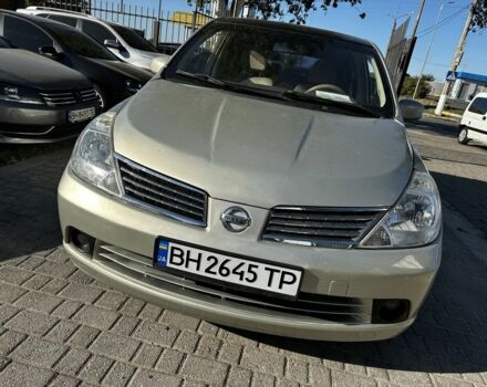 Сірий Ніссан Тііда, об'ємом двигуна 1.8 л та пробігом 200 тис. км за 5500 $, фото 4 на Automoto.ua