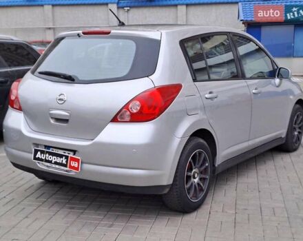 Серый Ниссан Тиида, объемом двигателя 1.6 л и пробегом 182 тыс. км за 6140 $, фото 4 на Automoto.ua