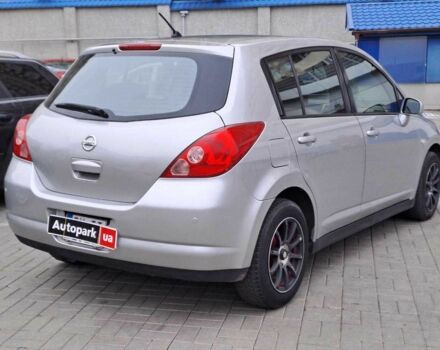 Серый Ниссан Тиида, объемом двигателя 1.6 л и пробегом 182 тыс. км за 6140 $, фото 4 на Automoto.ua