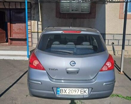 Серый Ниссан Тиида, объемом двигателя 1.6 л и пробегом 200 тыс. км за 5600 $, фото 5 на Automoto.ua