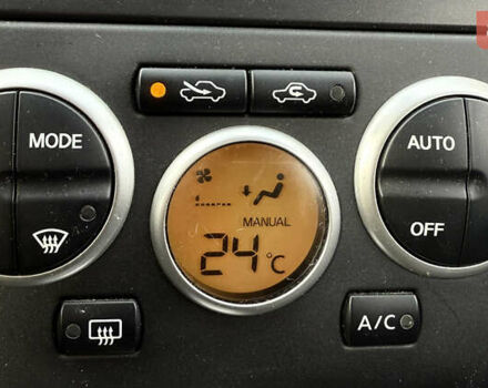 Серый Ниссан Тиида, объемом двигателя 1.6 л и пробегом 167 тыс. км за 7450 $, фото 9 на Automoto.ua