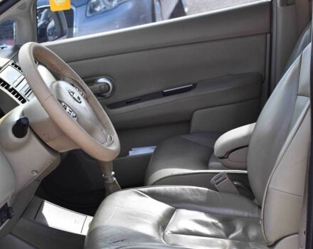 Серый Ниссан Тиида, объемом двигателя 1.8 л и пробегом 182 тыс. км за 5650 $, фото 9 на Automoto.ua