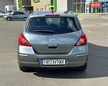 Серый Ниссан Тиида, объемом двигателя 0 л и пробегом 182 тыс. км за 4999 $, фото 1 на Automoto.ua