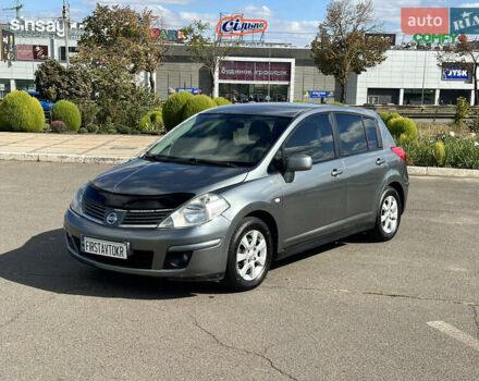 Серый Ниссан Тиида, объемом двигателя 0 л и пробегом 182 тыс. км за 4999 $, фото 11 на Automoto.ua