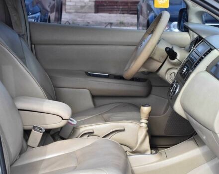 Серый Ниссан Тиида, объемом двигателя 1.8 л и пробегом 182 тыс. км за 5650 $, фото 11 на Automoto.ua