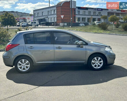 Серый Ниссан Тиида, объемом двигателя 0 л и пробегом 182 тыс. км за 4999 $, фото 6 на Automoto.ua