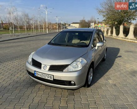 Серый Ниссан Тиида, объемом двигателя 1.6 л и пробегом 161 тыс. км за 5700 $, фото 1 на Automoto.ua