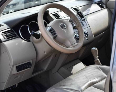 Серый Ниссан Тиида, объемом двигателя 1.8 л и пробегом 182 тыс. км за 5650 $, фото 8 на Automoto.ua