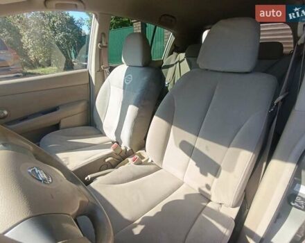 Серый Ниссан Тиида, объемом двигателя 1.6 л и пробегом 122 тыс. км за 7200 $, фото 4 на Automoto.ua