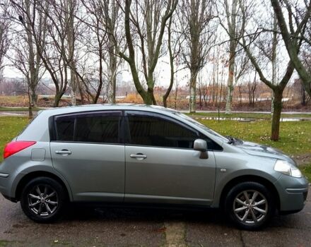 Сірий Ніссан Тііда, об'ємом двигуна 1.6 л та пробігом 213 тис. км за 6250 $, фото 5 на Automoto.ua