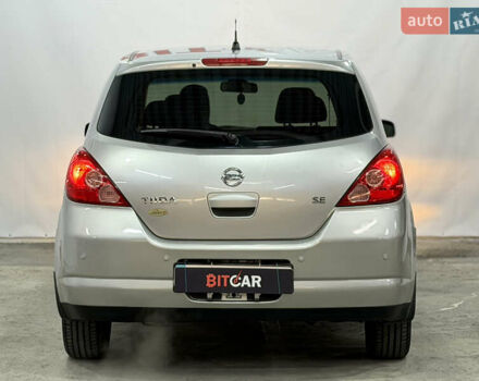 Серый Ниссан Тиида, объемом двигателя 1.6 л и пробегом 120 тыс. км за 6300 $, фото 7 на Automoto.ua