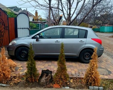 Серый Ниссан Тиида, объемом двигателя 1.6 л и пробегом 217 тыс. км за 5200 $, фото 8 на Automoto.ua