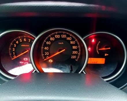 Серый Ниссан Тиида, объемом двигателя 1.6 л и пробегом 217 тыс. км за 5200 $, фото 5 на Automoto.ua