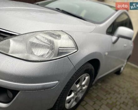 Сірий Ніссан Тііда, об'ємом двигуна 0 л та пробігом 151 тис. км за 7250 $, фото 4 на Automoto.ua