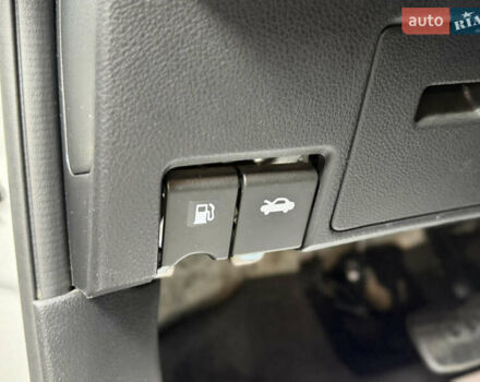 Серый Ниссан Тиида, объемом двигателя 1.6 л и пробегом 120 тыс. км за 6300 $, фото 19 на Automoto.ua