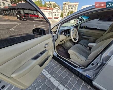 Серый Ниссан Тиида, объемом двигателя 1.6 л и пробегом 192 тыс. км за 5800 $, фото 14 на Automoto.ua