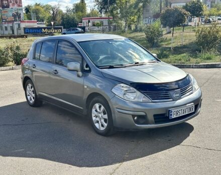 Серый Ниссан Тиида, объемом двигателя 1.8 л и пробегом 182 тыс. км за 5200 $, фото 2 на Automoto.ua