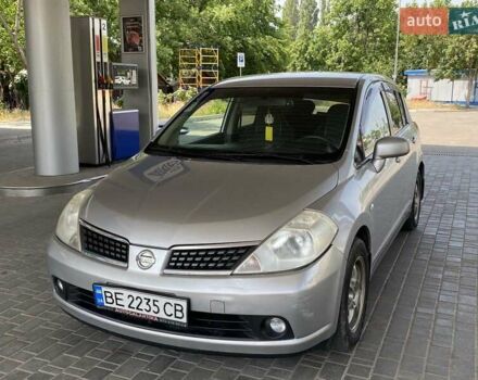 Серый Ниссан Тиида, объемом двигателя 1.6 л и пробегом 179 тыс. км за 6800 $, фото 2 на Automoto.ua