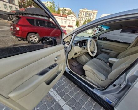 Серый Ниссан Тиида, объемом двигателя 1.6 л и пробегом 192 тыс. км за 5100 $, фото 5 на Automoto.ua