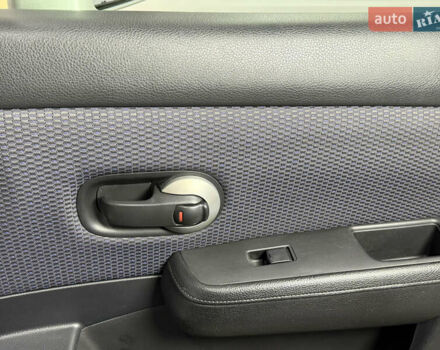 Серый Ниссан Тиида, объемом двигателя 1.6 л и пробегом 120 тыс. км за 6300 $, фото 33 на Automoto.ua